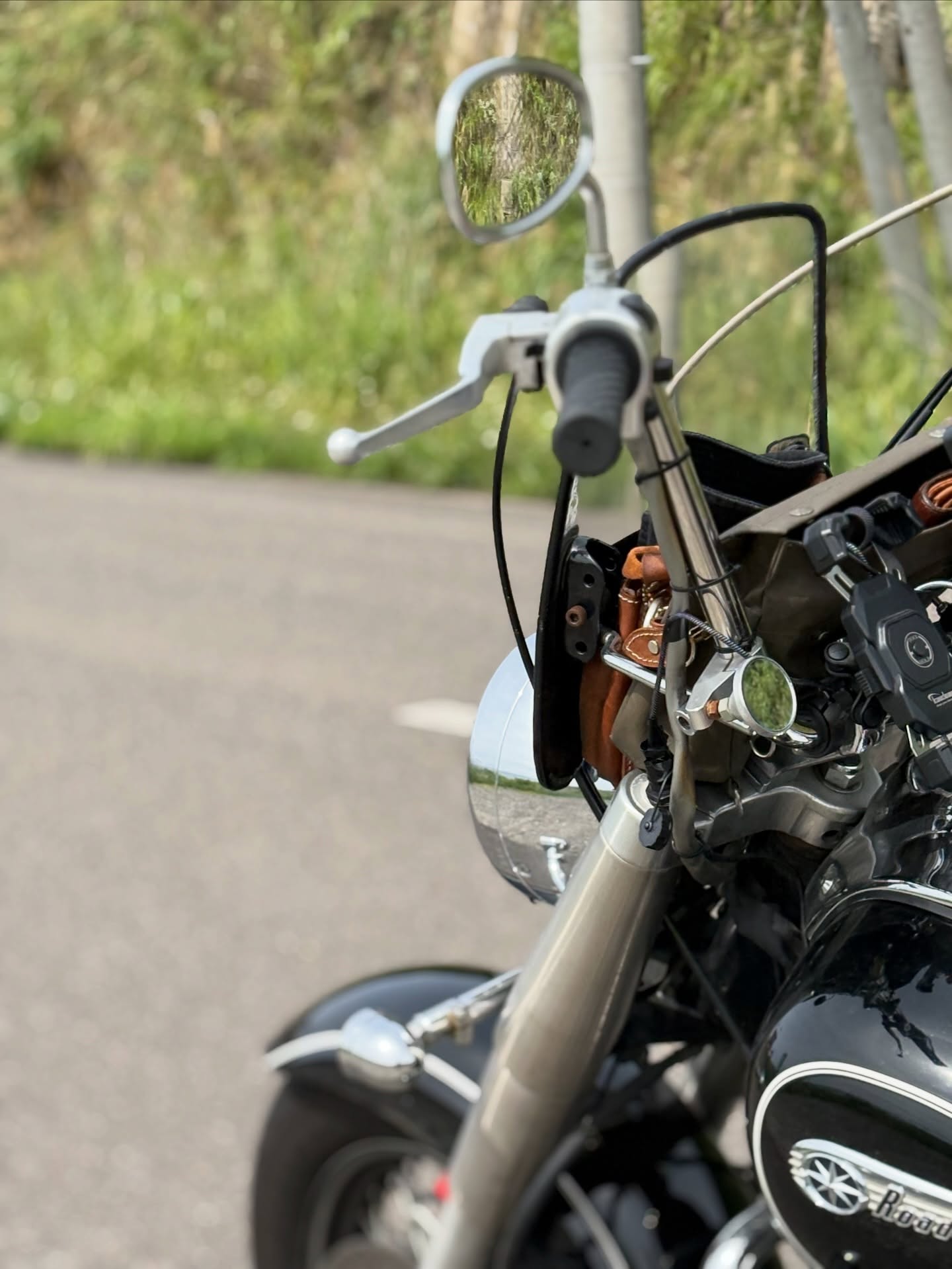 北海道滞在。

漂流するようにバイクで走り続けると
心が次第に漂白されていきます。

漂白によって心に豊かな余白が生まれる。

そのためには
中途半端に止まってはいけない。
2ヶ月10000kmを一気に走り続けていきます。

　

　
　　

　
  #woodworking #garegelifestyle  #danishdesign #furnituremaker　#deusexmachina #デウスエクスマキナ　#野宿旅  #夏旅　#家具職人　#セイコーマート　#オートバイのある景色　#yamaha #japanturing  #キャンプツーリング #xv1600 #ヤマハバイクのある風景 #木工作家　#夏旅　#北海道旅行　#木工時不知　#北海道ツーリング　#スノーピーク　#パタゴニア　#ブランドストーン　#メイカーズマーク　#アメニティドームs  #富良野　#十勝岳