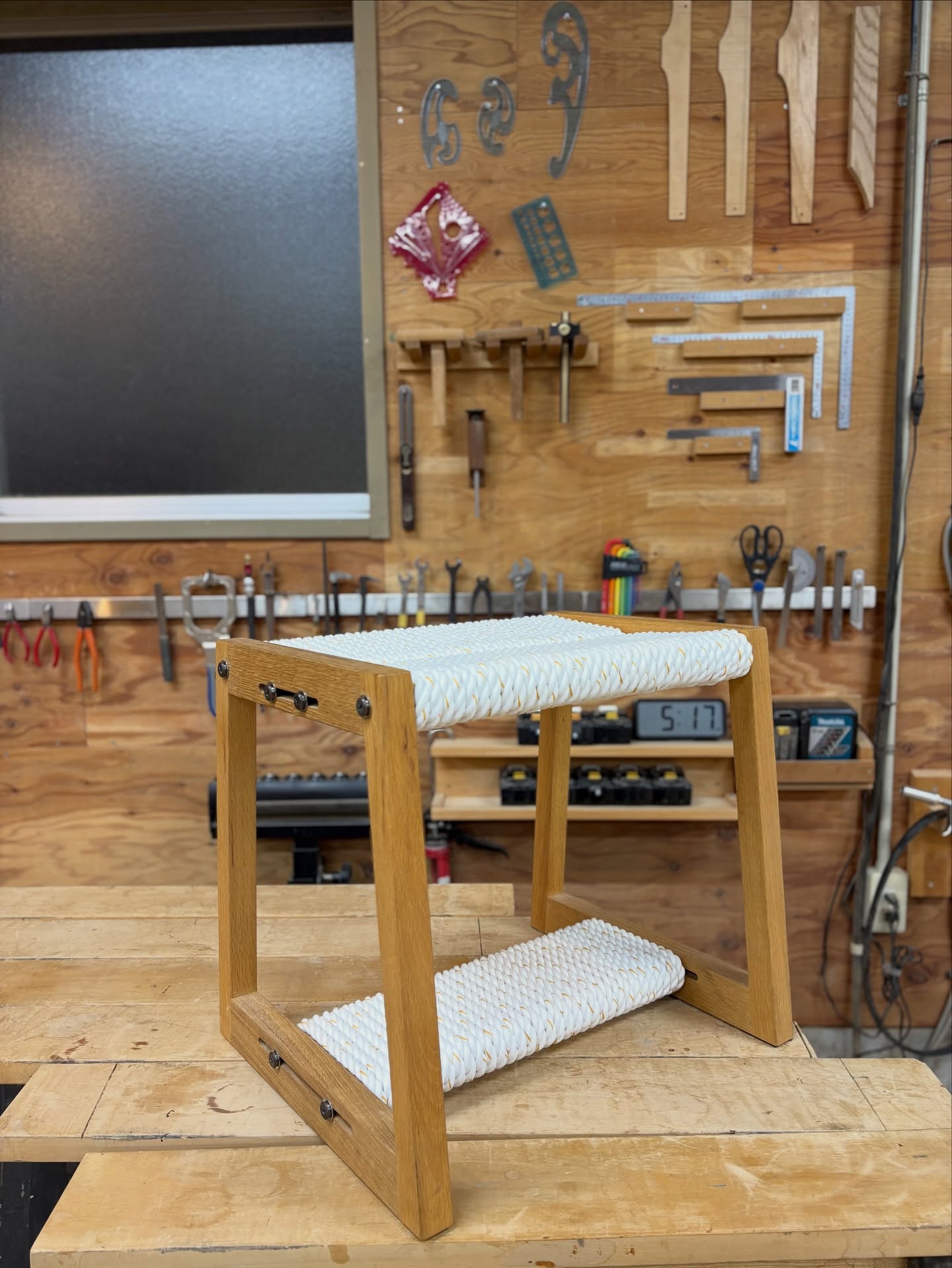 2025年11月16日(日曜日)
木工時不知　OPENDAY
展示品の紹介になります。

KATAHARASTOOL
@kataharastool 

愛知県蒲郡市の主要産業である製綱業
アップサイクルロープで作られたスツールです。

　

　
　

　
　

#japantraditional #japandistyle #woodworker  #ikigai  #woodworktools #furnituremaker  #furnituredesign #木工作家　#木の家　 #木の家具　#목공　#가구만들기　#オーダー家具　#特注家具　#家具職人　#木工　#家具工房　#手仕事　#家具作り　#暮らしの道具　#オーダー住宅  #木工時不知　#木の香り　#愛知県 #岡崎市 #蒲郡市 #幸田町 #西尾市　#三河　#倉澤真